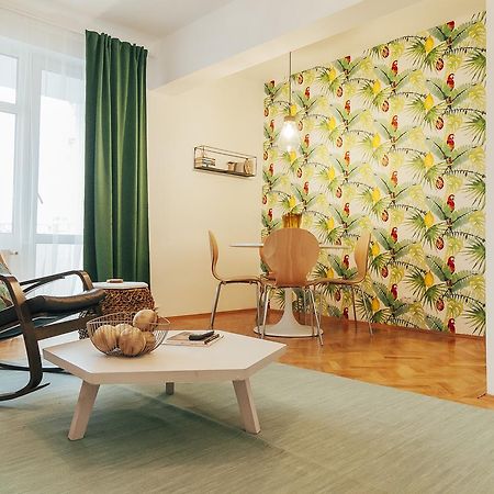 Old Town View Apartment Bukares Bagian luar foto