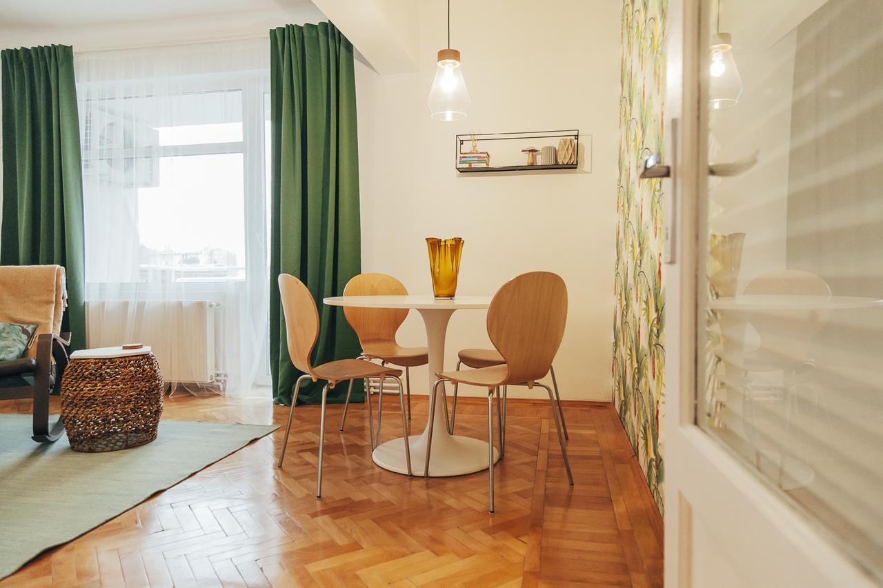 Old Town View Apartment Bukares Bagian luar foto