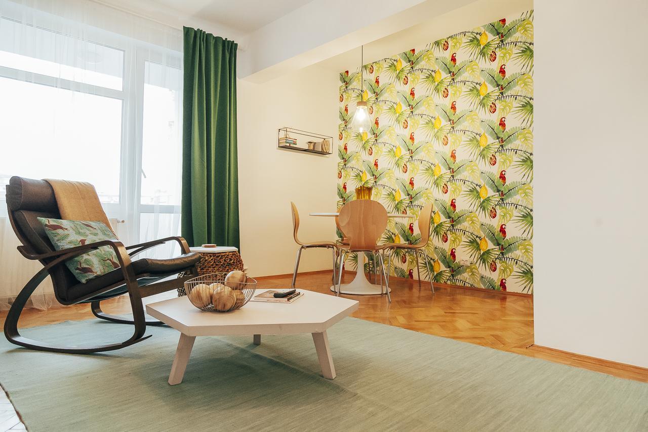 Old Town View Apartment Bukares Bagian luar foto